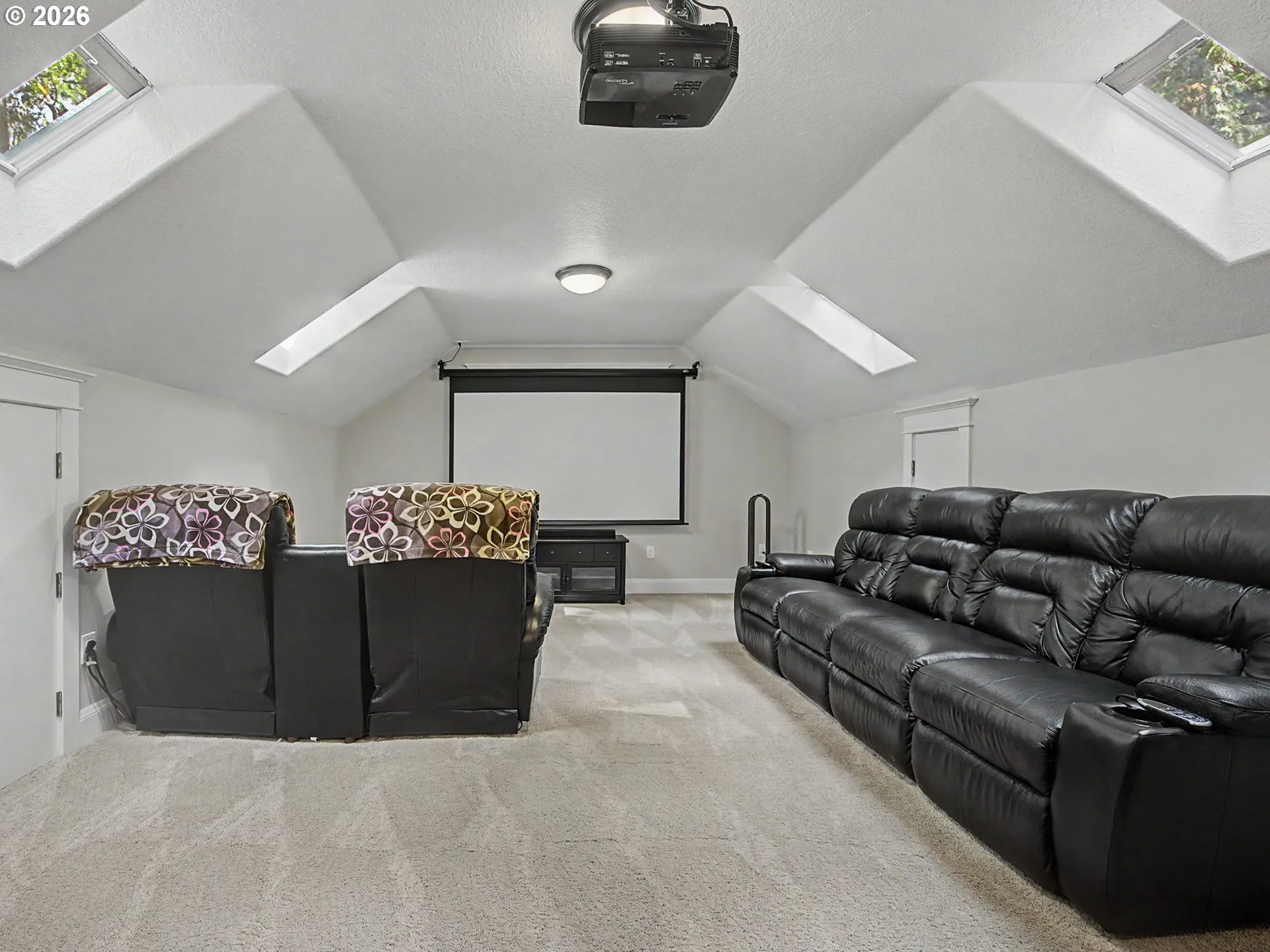 Bonus Room-Upper