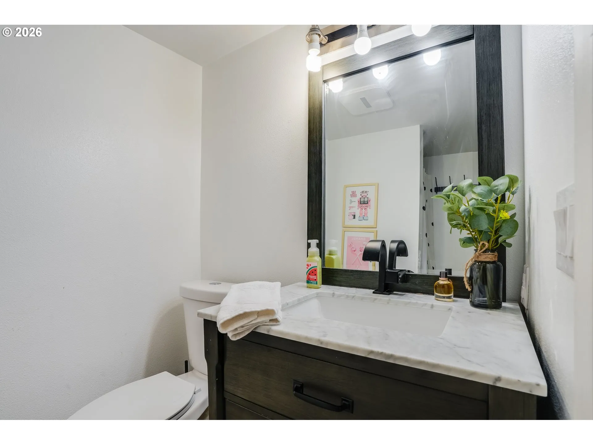 Primary Bedroom-Attached Bathroom