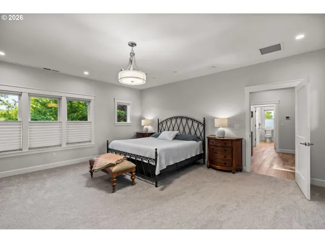 Bedroom, Owner's Suite-Upper