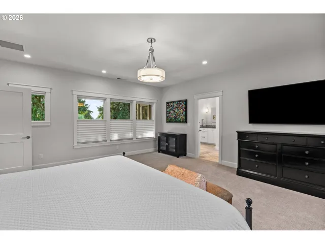 Bedroom, Owner's Suite-Upper