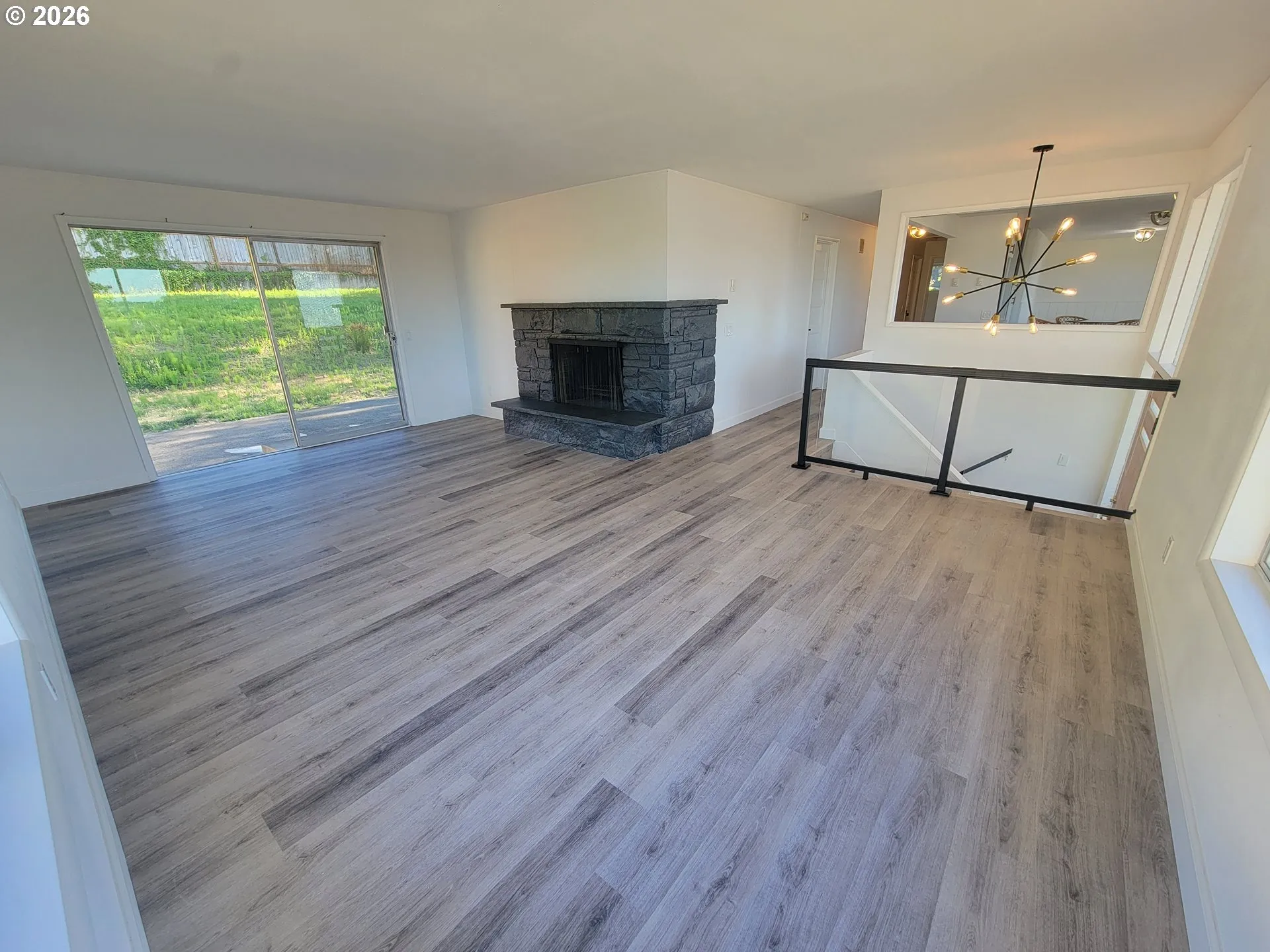 Living Room-Fireplace