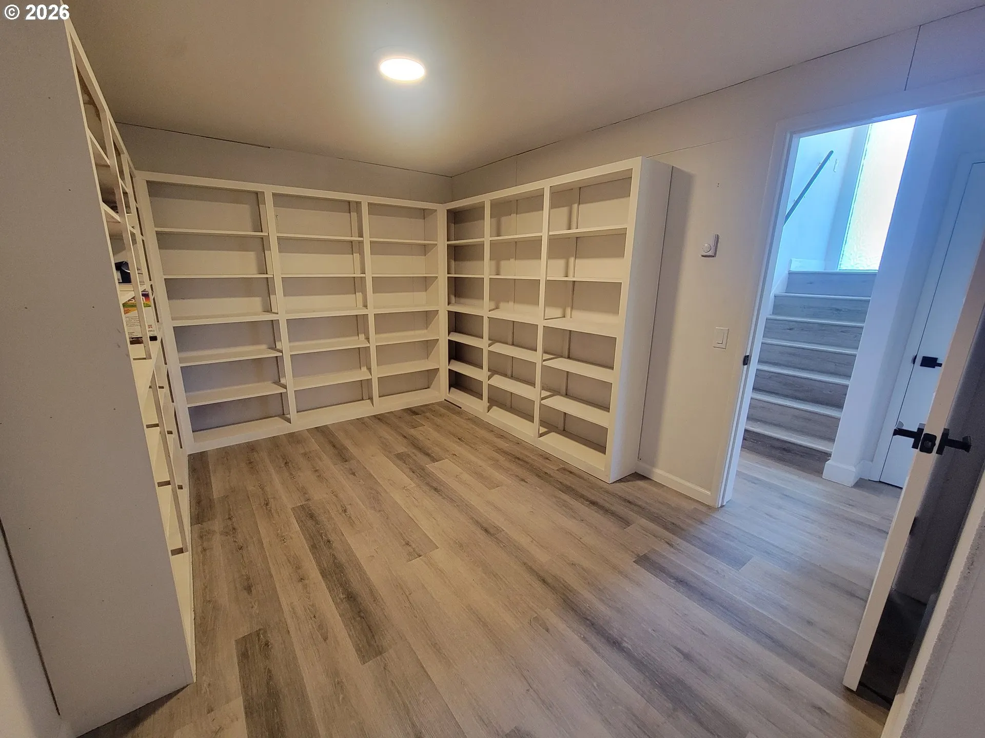 Pantry-Lower