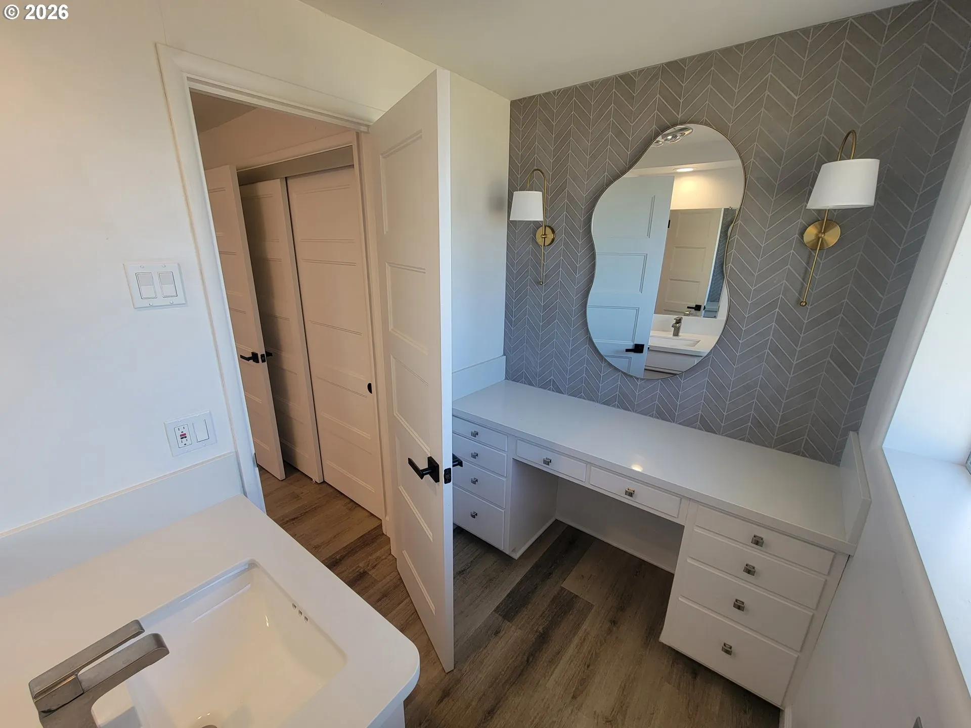 Bathroom, Attached-Lower