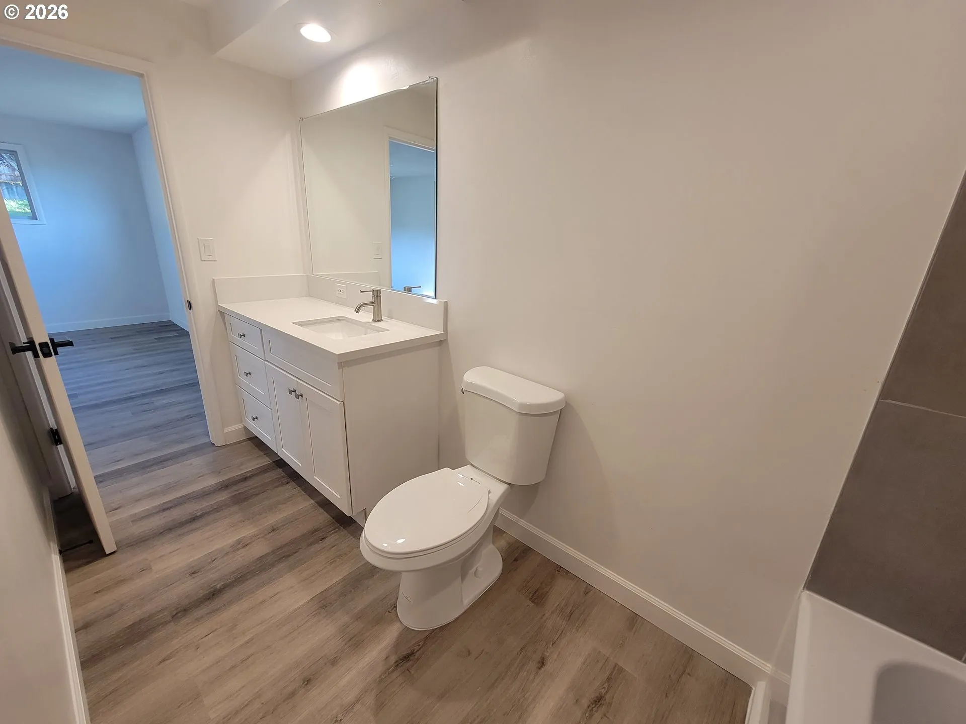 Bathroom, Attached-Upper