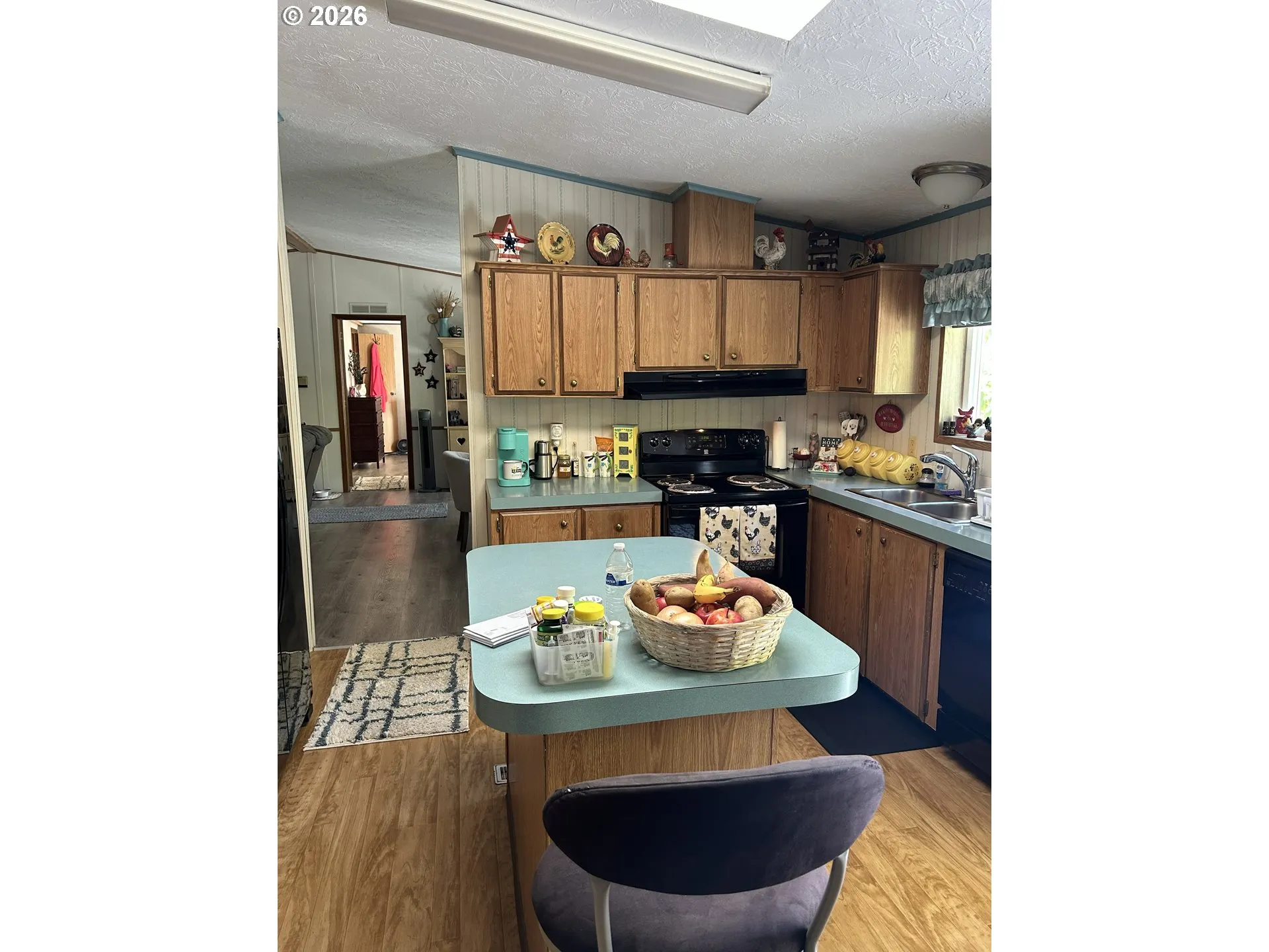 Kitchen-Cooking Island