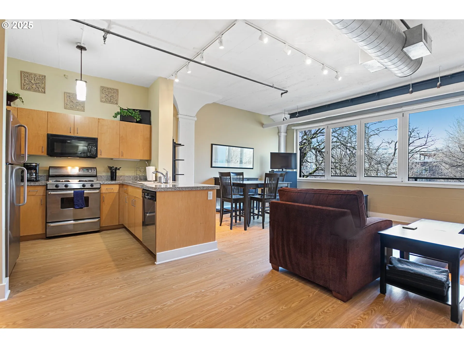 Kitchen/Living Room