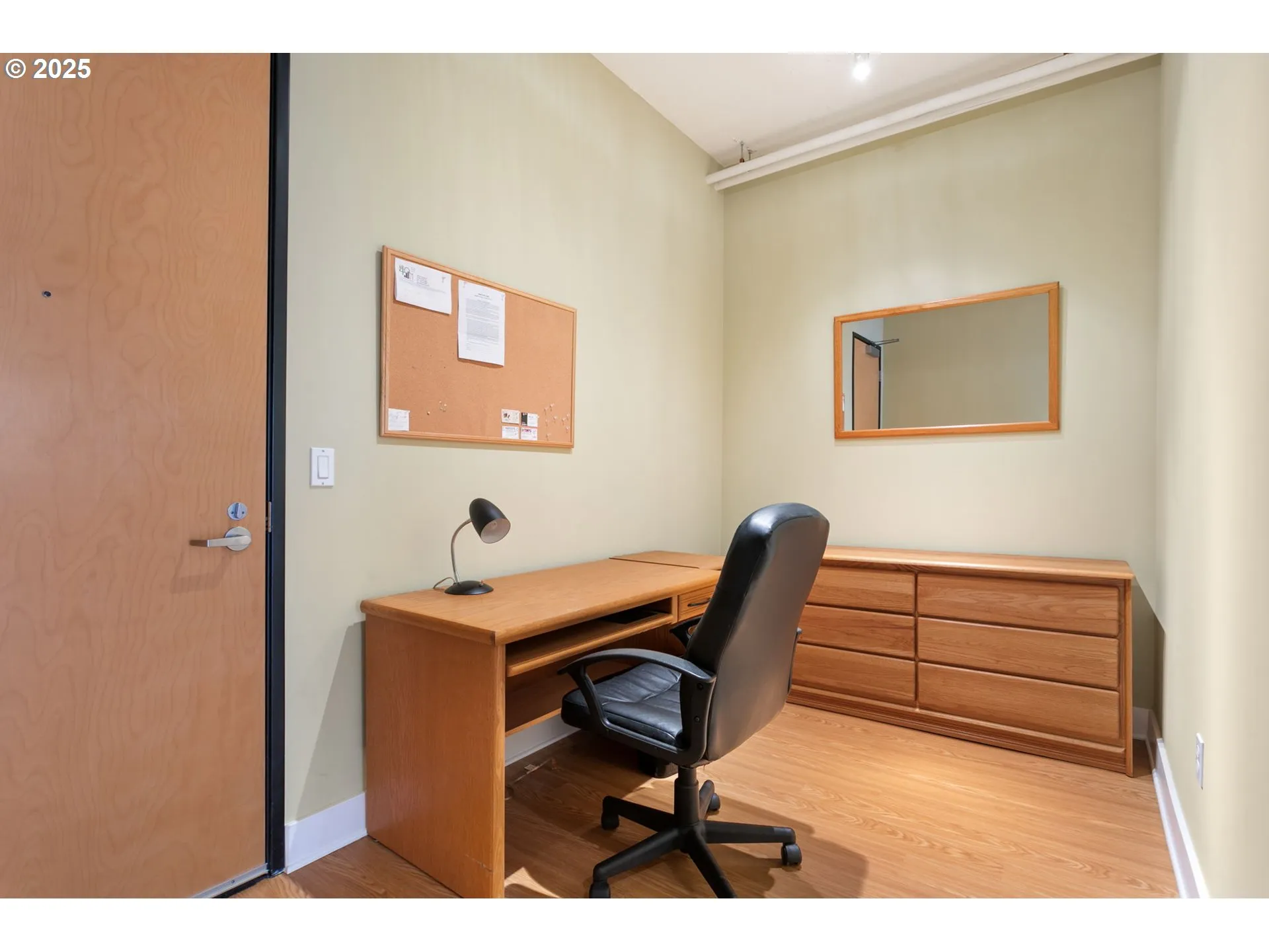 Den/Office-Main