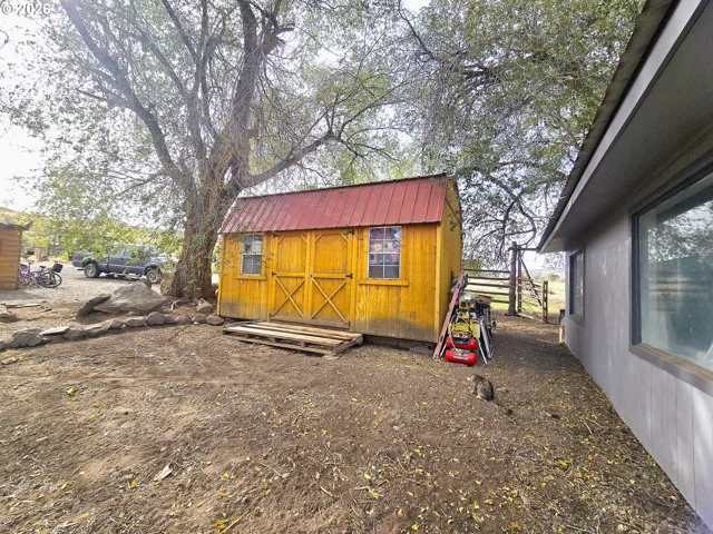 Shed