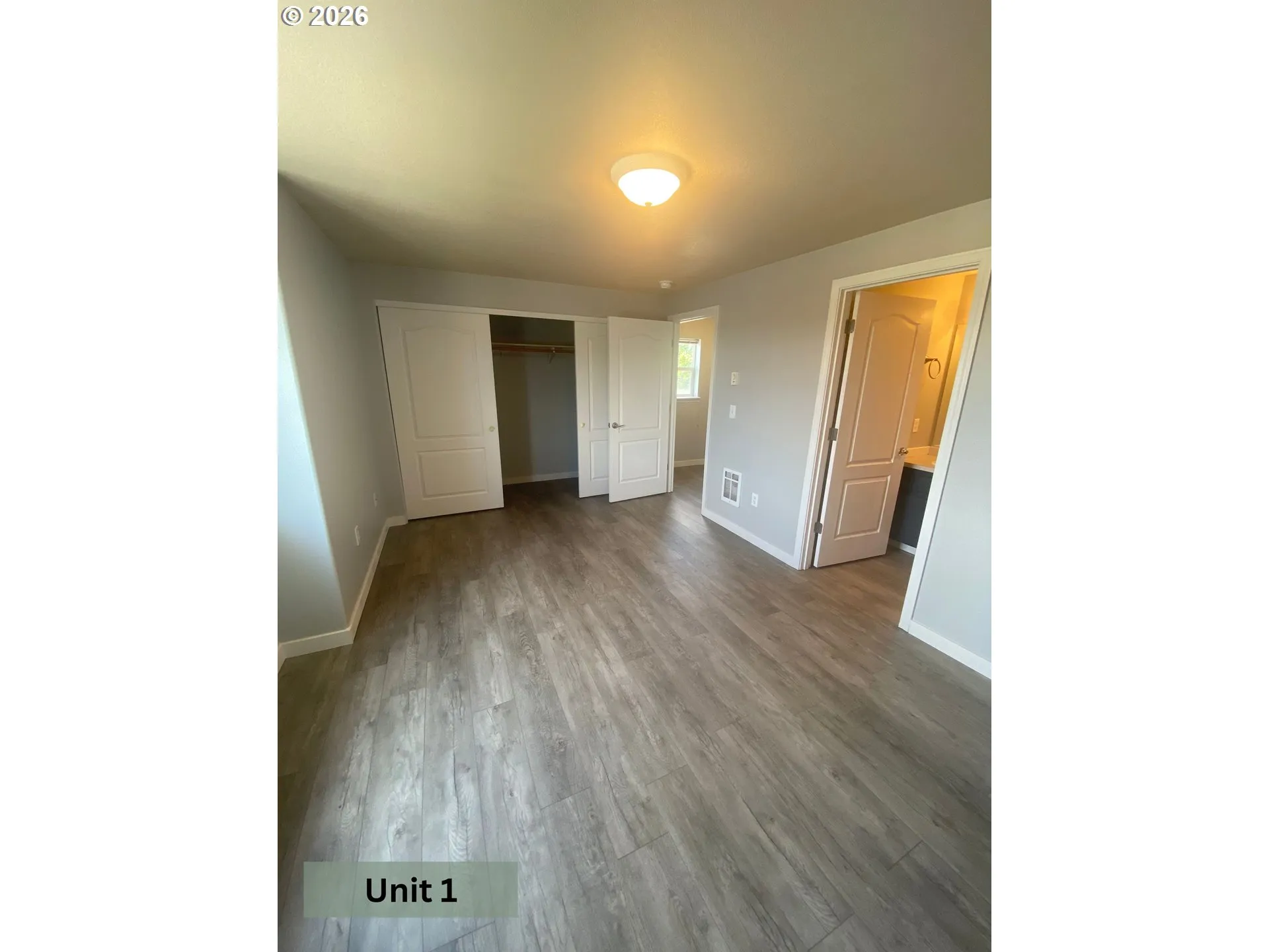 Bedroom, Primary
