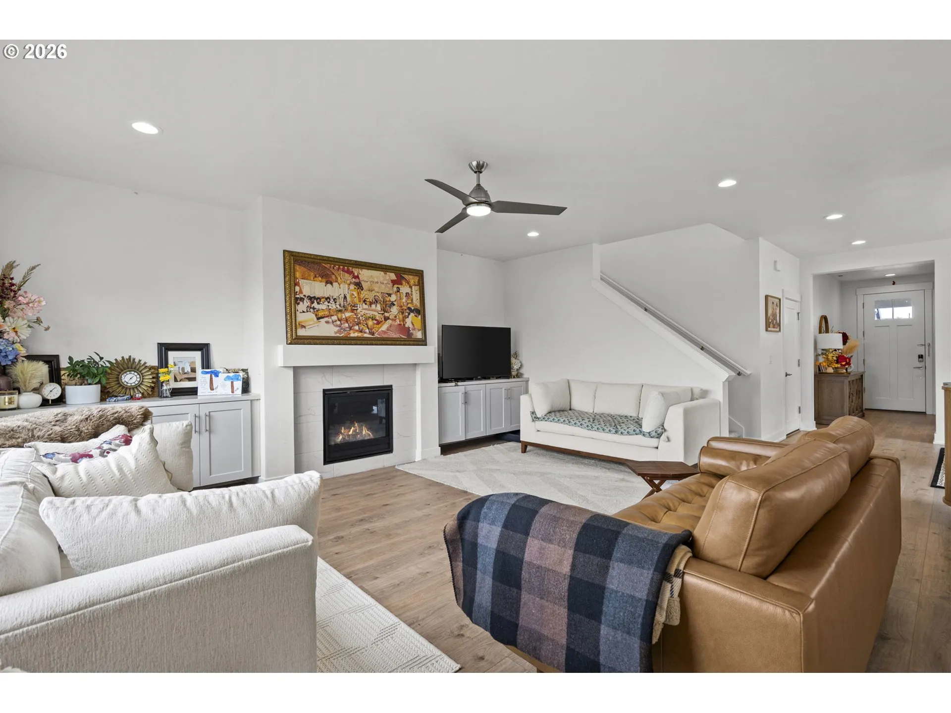 Living Room-Fireplace