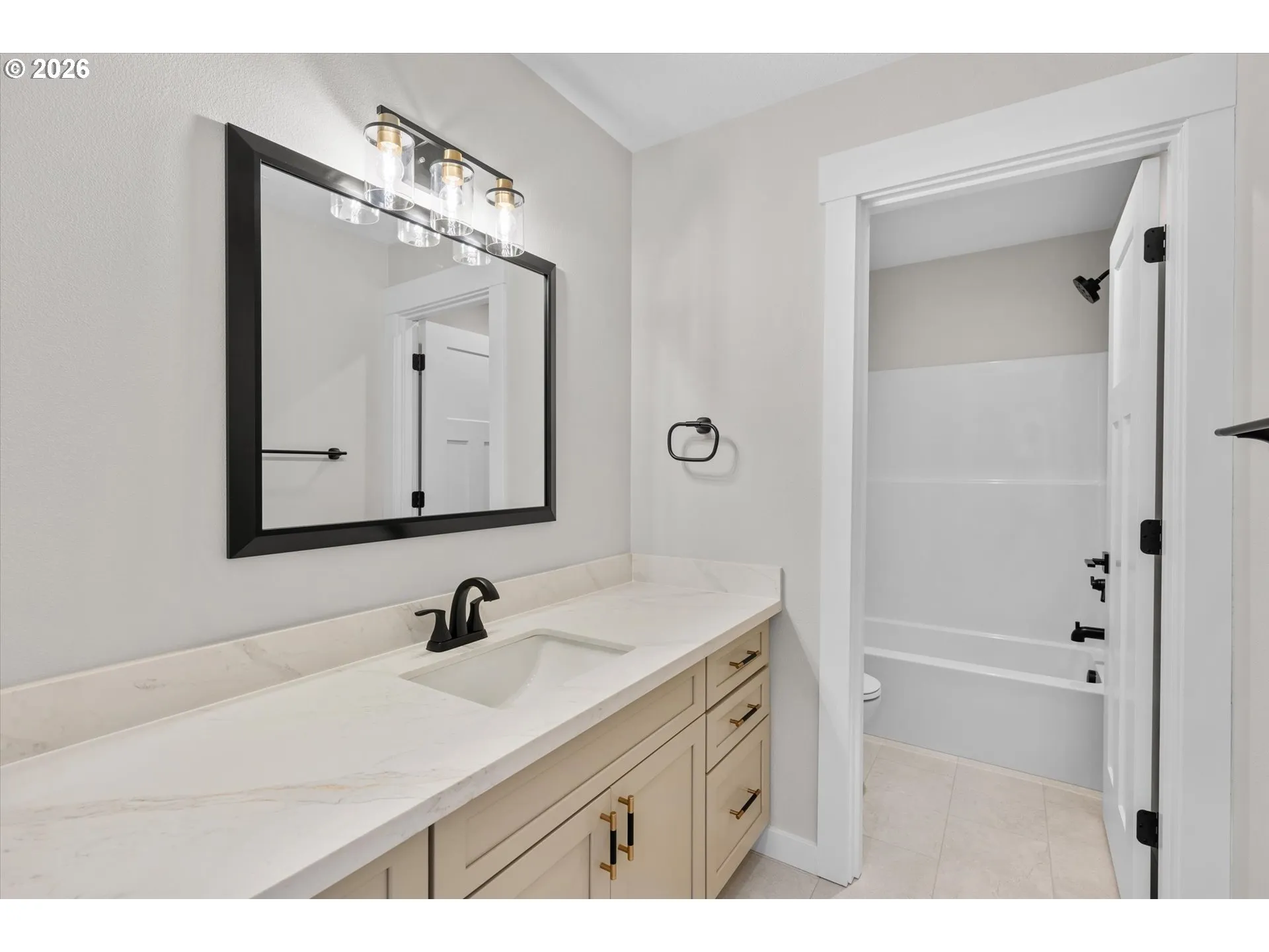 Bathroom-Upper