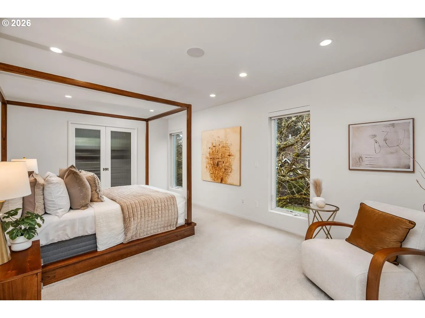 Bedroom, Primary