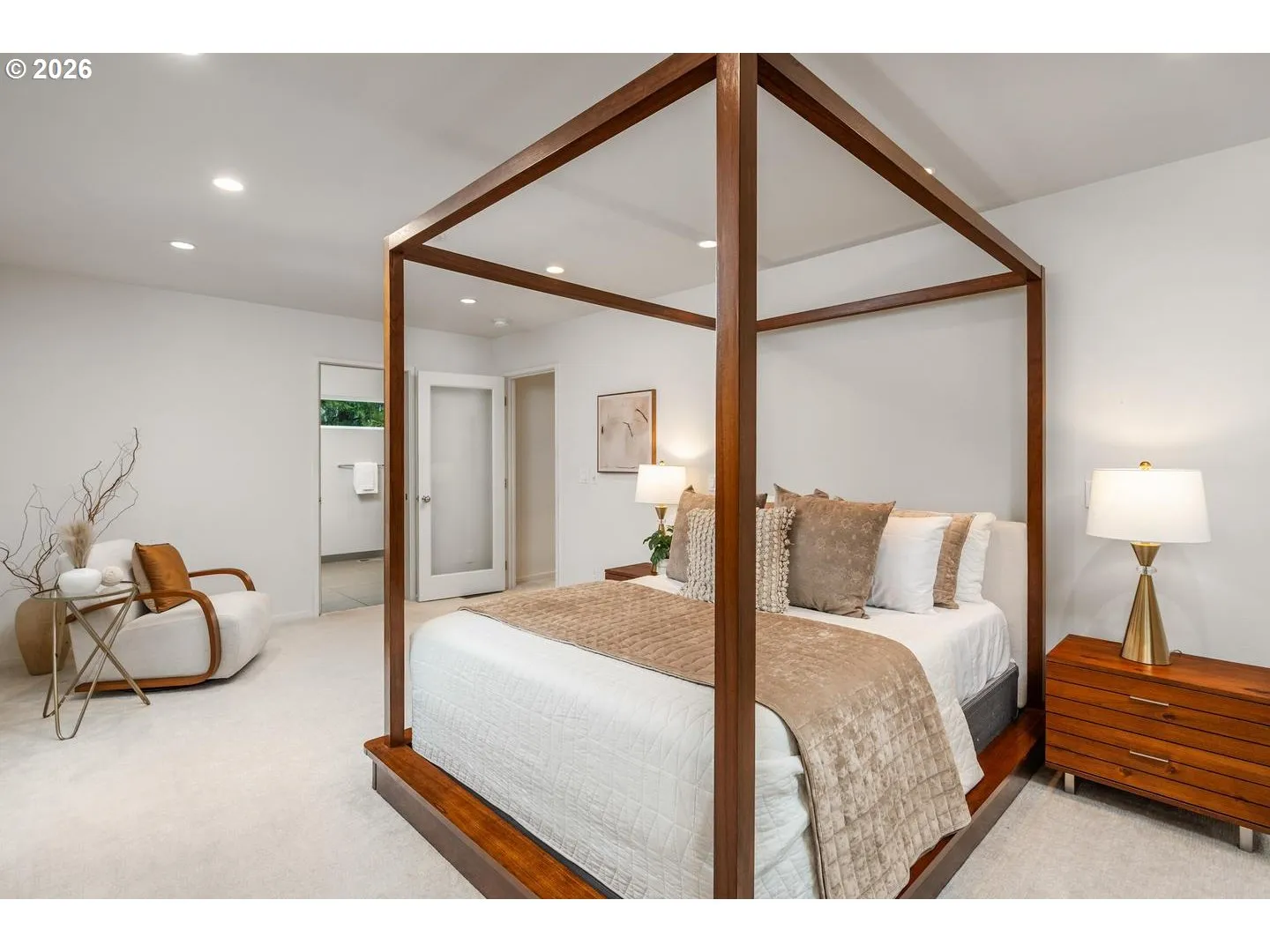 Bedroom, Primary