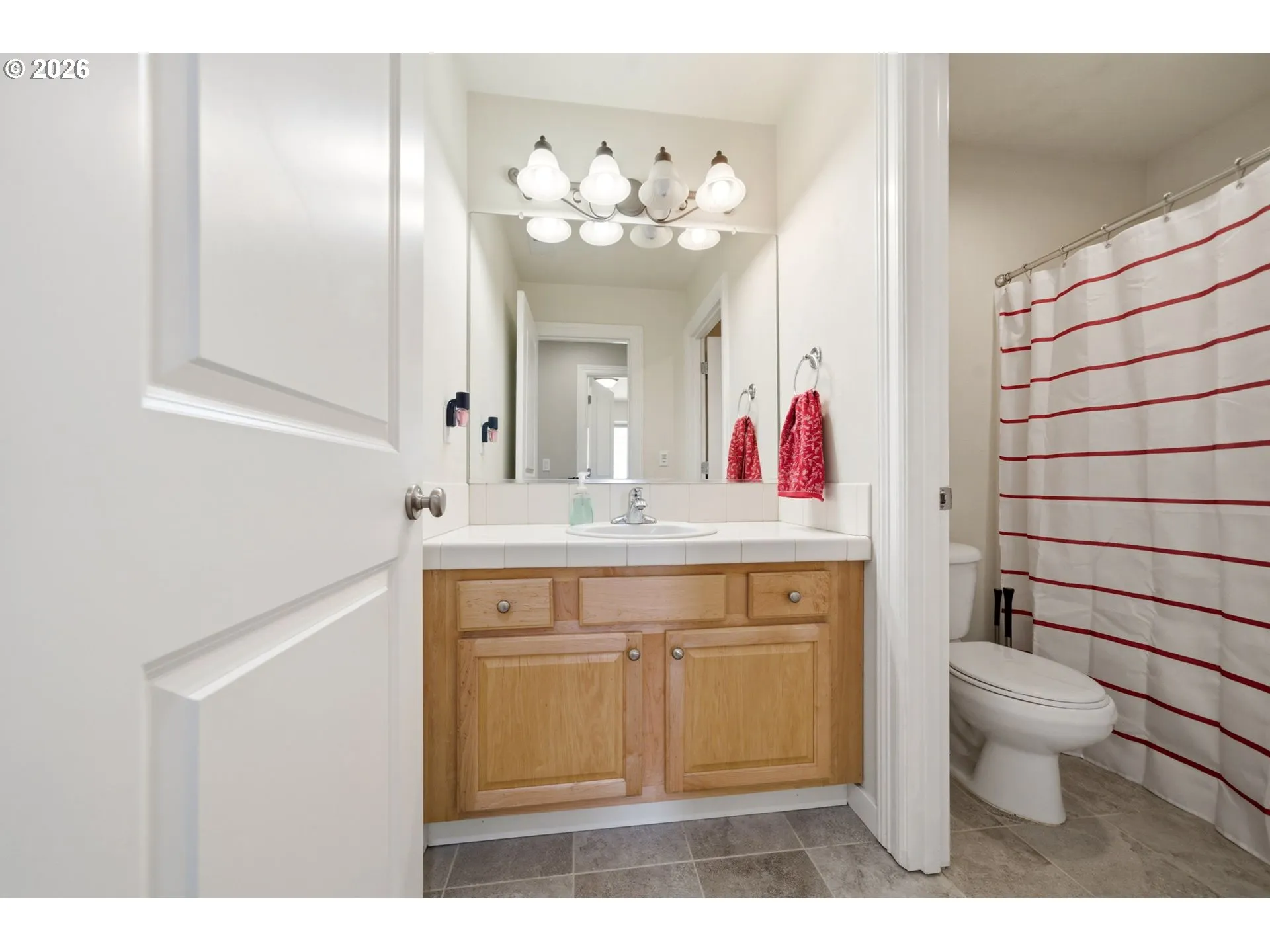 Bathroom-Upper