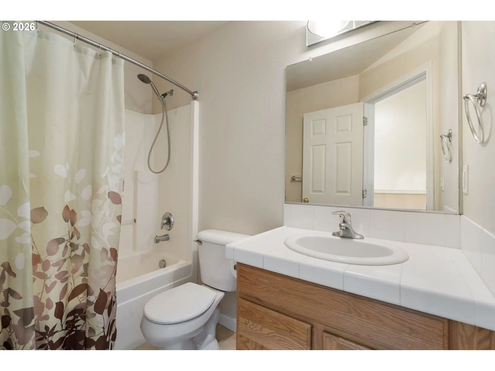 Bathroom-Upper
