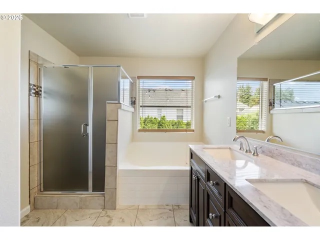 Owner's Suite Bathroom-Garden Tub