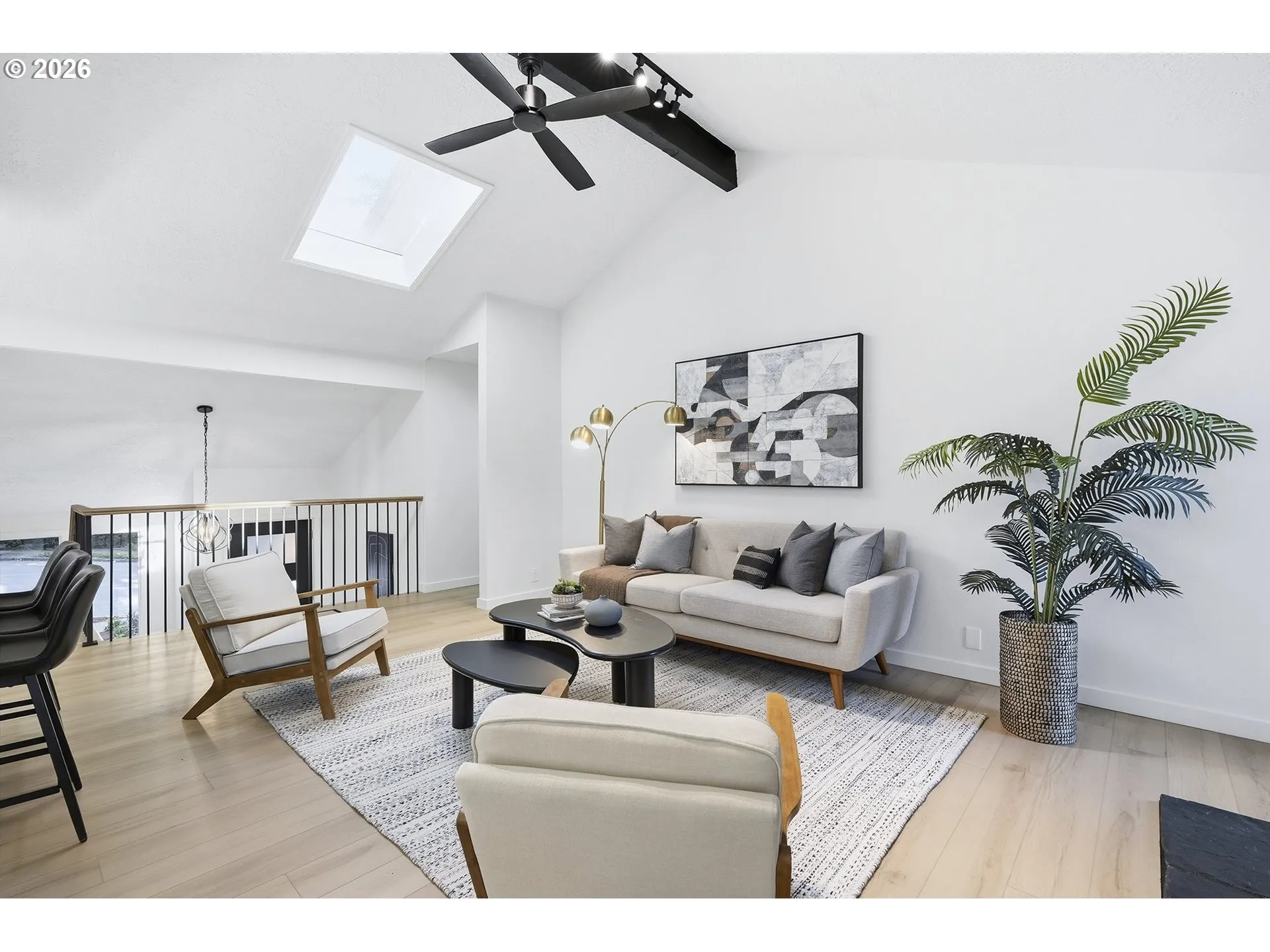 Living Room-Ceiling Fan