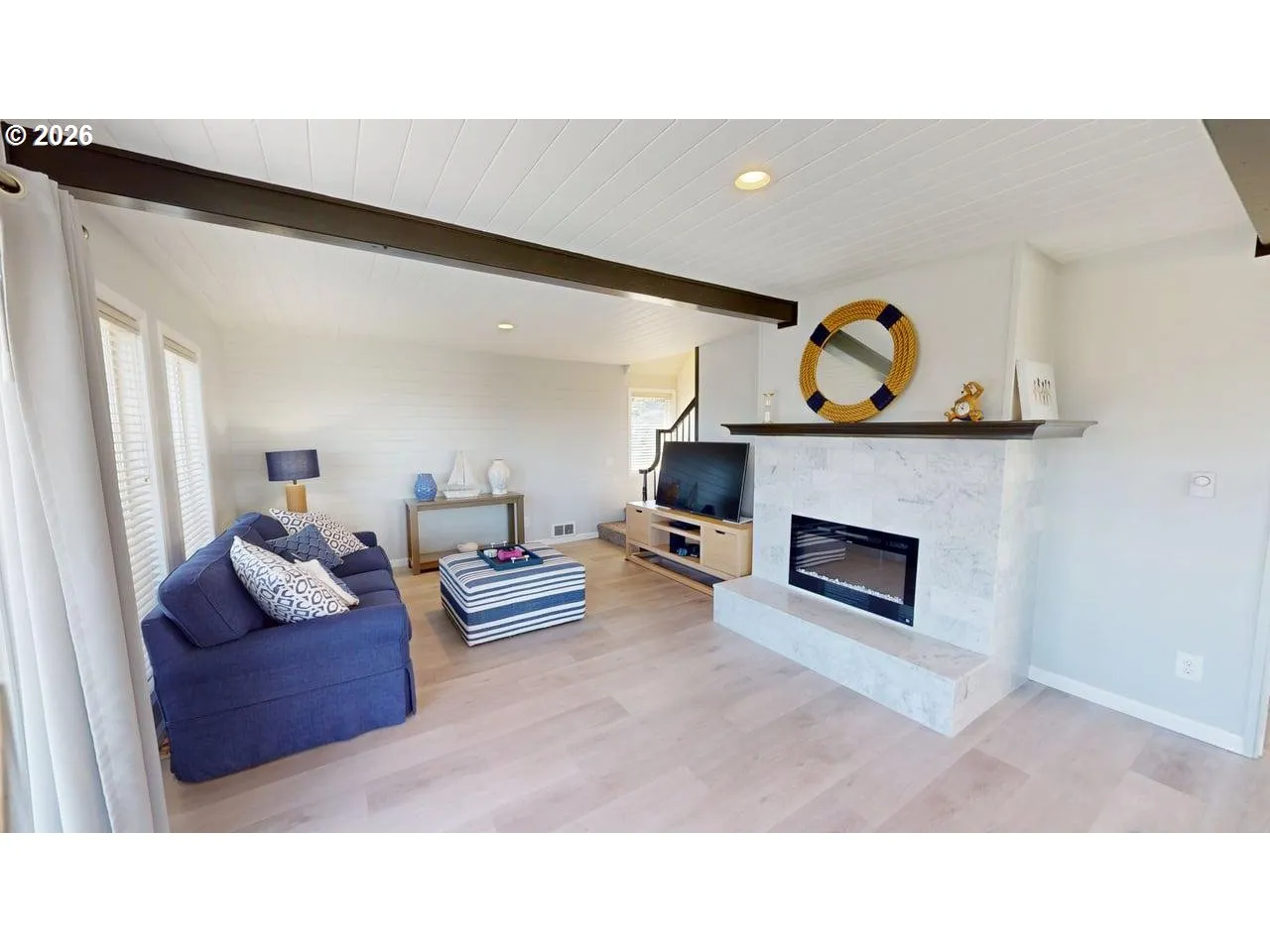 Living Room-Fireplace