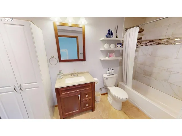 Bathroom-Lower