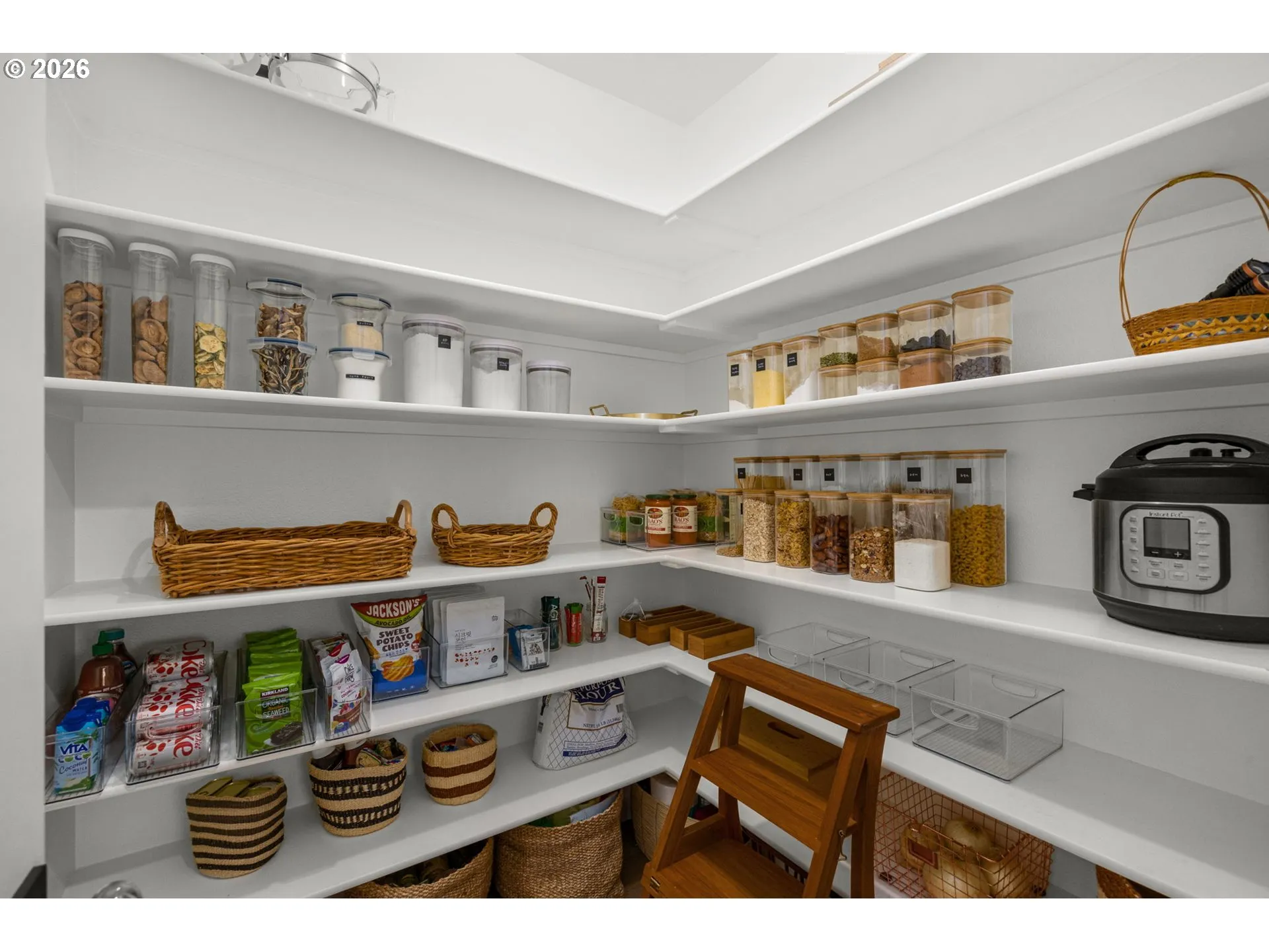 Pantry-Main
