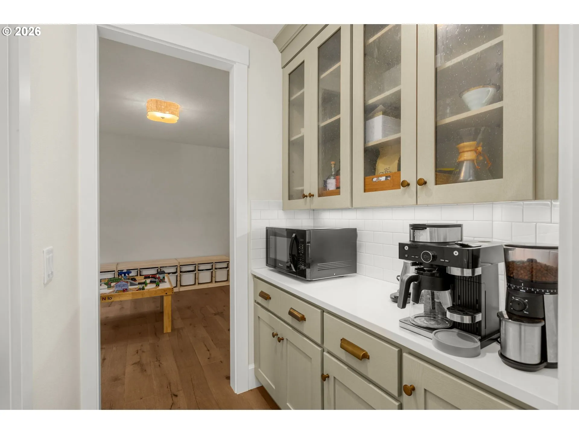 Butler's Pantry-Main