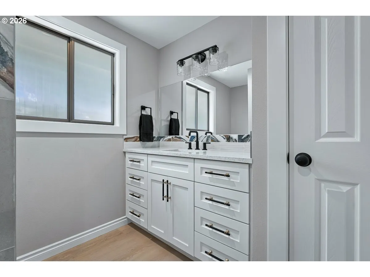 Bathroom-Hall