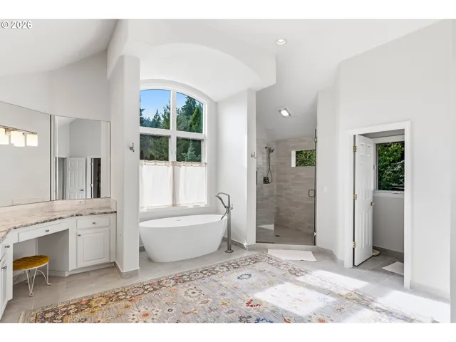 Bathroom-Walk in Shower