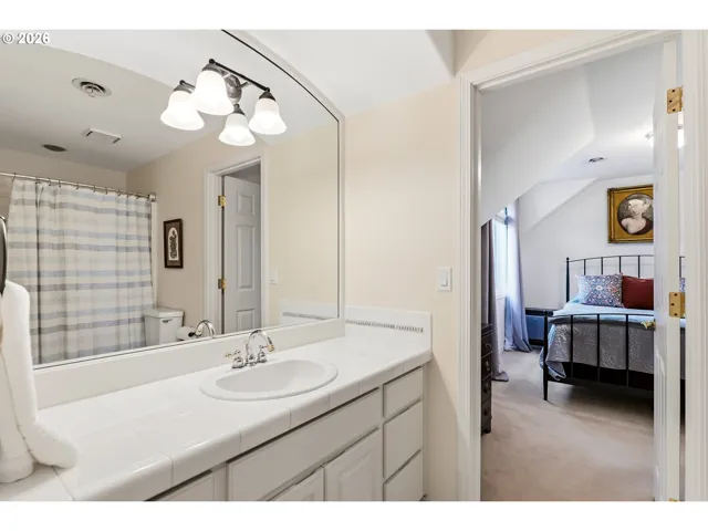 Bathroom, Attached