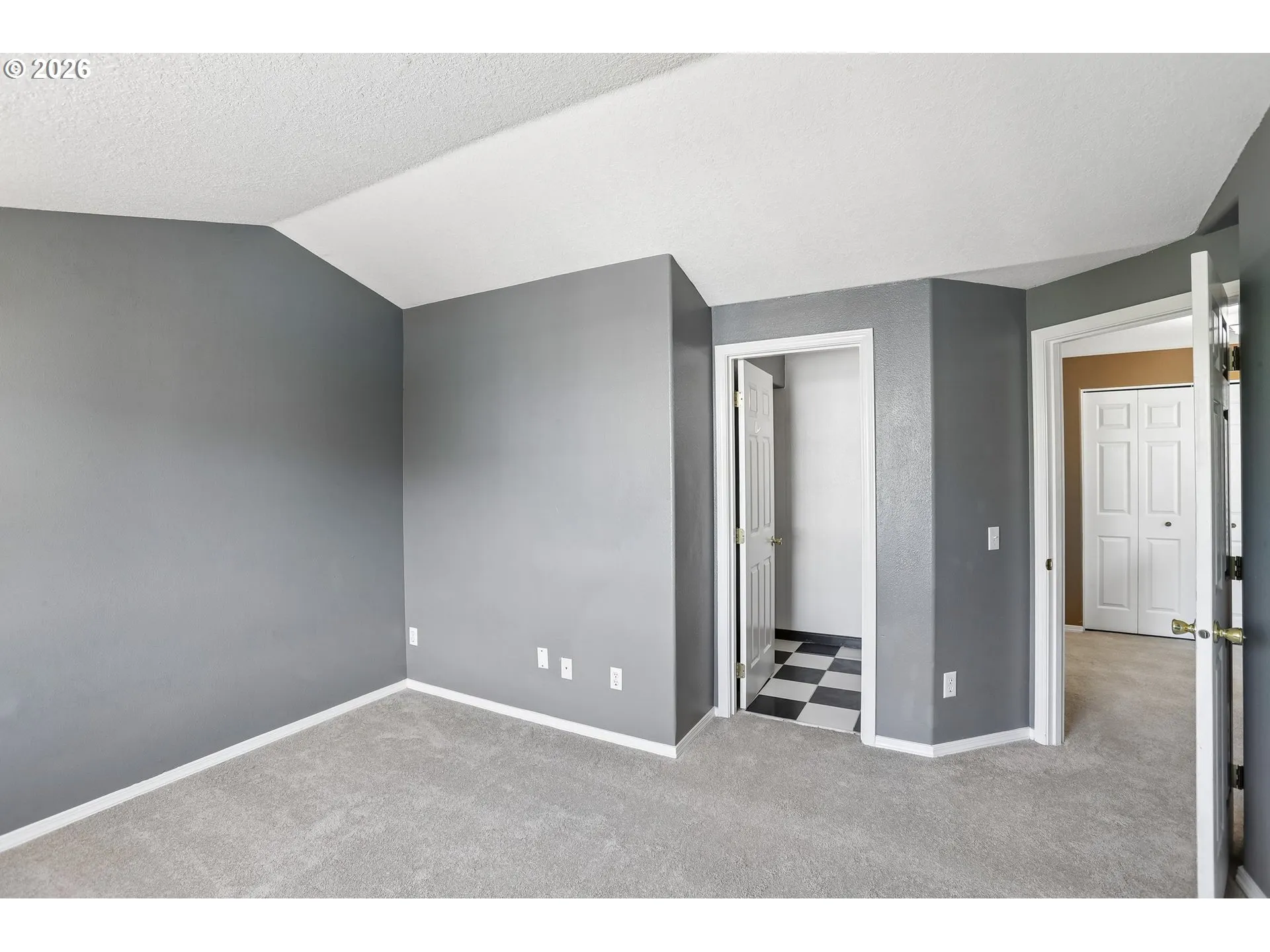 Primary Bedroom-Attached Bathroom