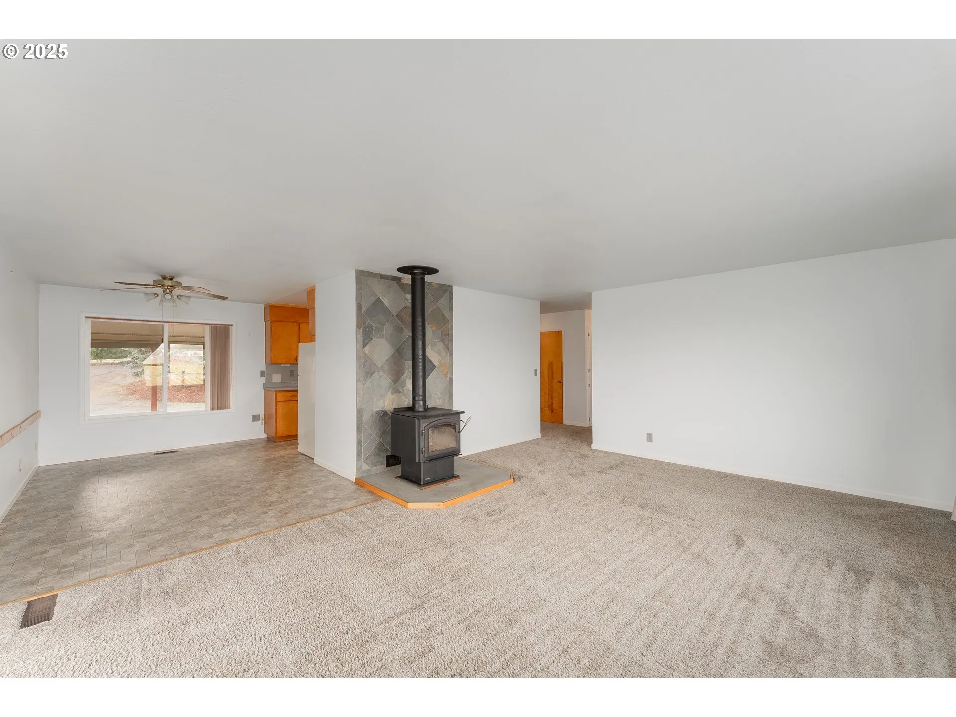 Living Room/Dining Room