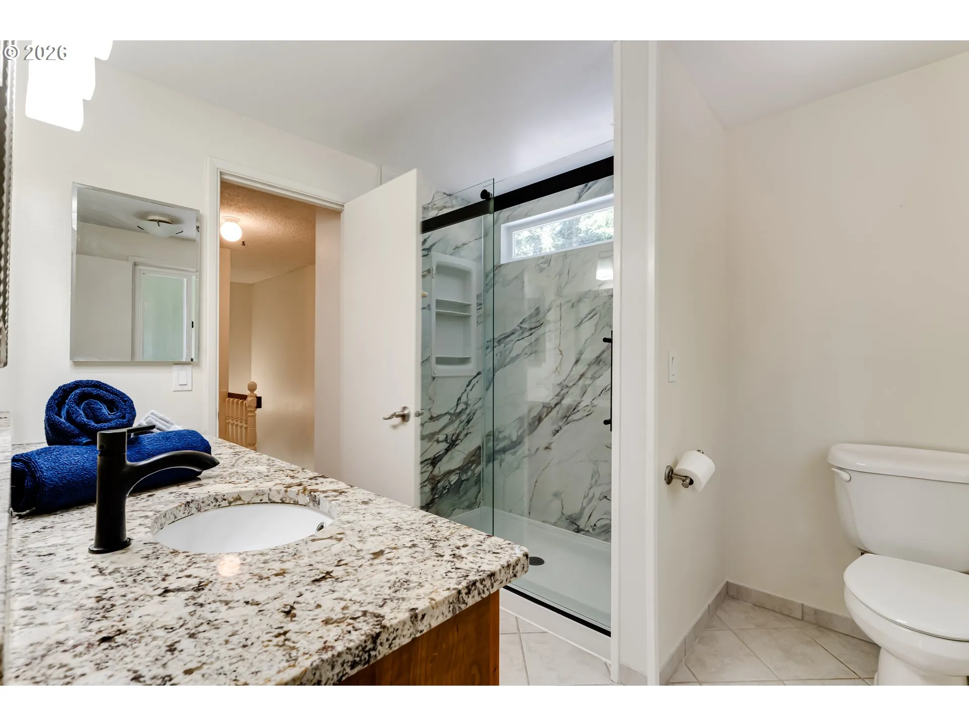Bathroom-Upper