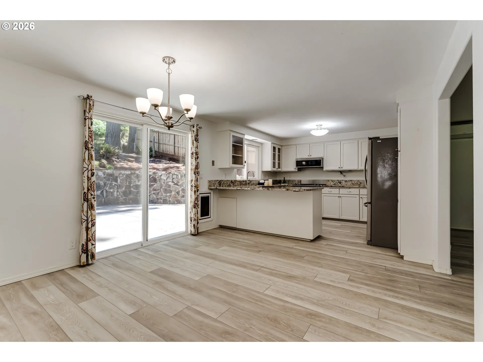Kitchen/Dining Room-Island