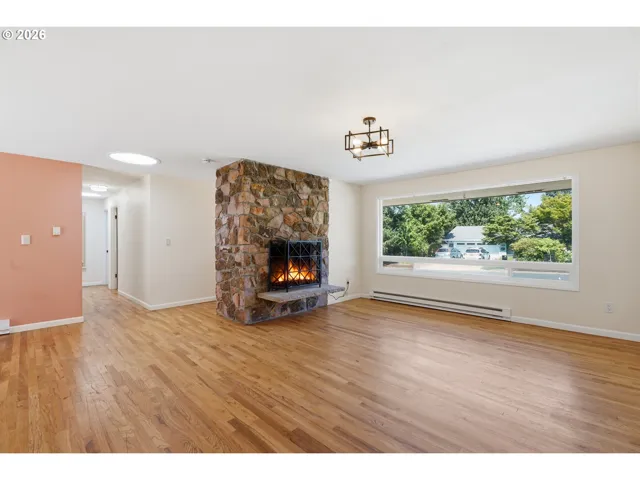 Living Room-Fireplace