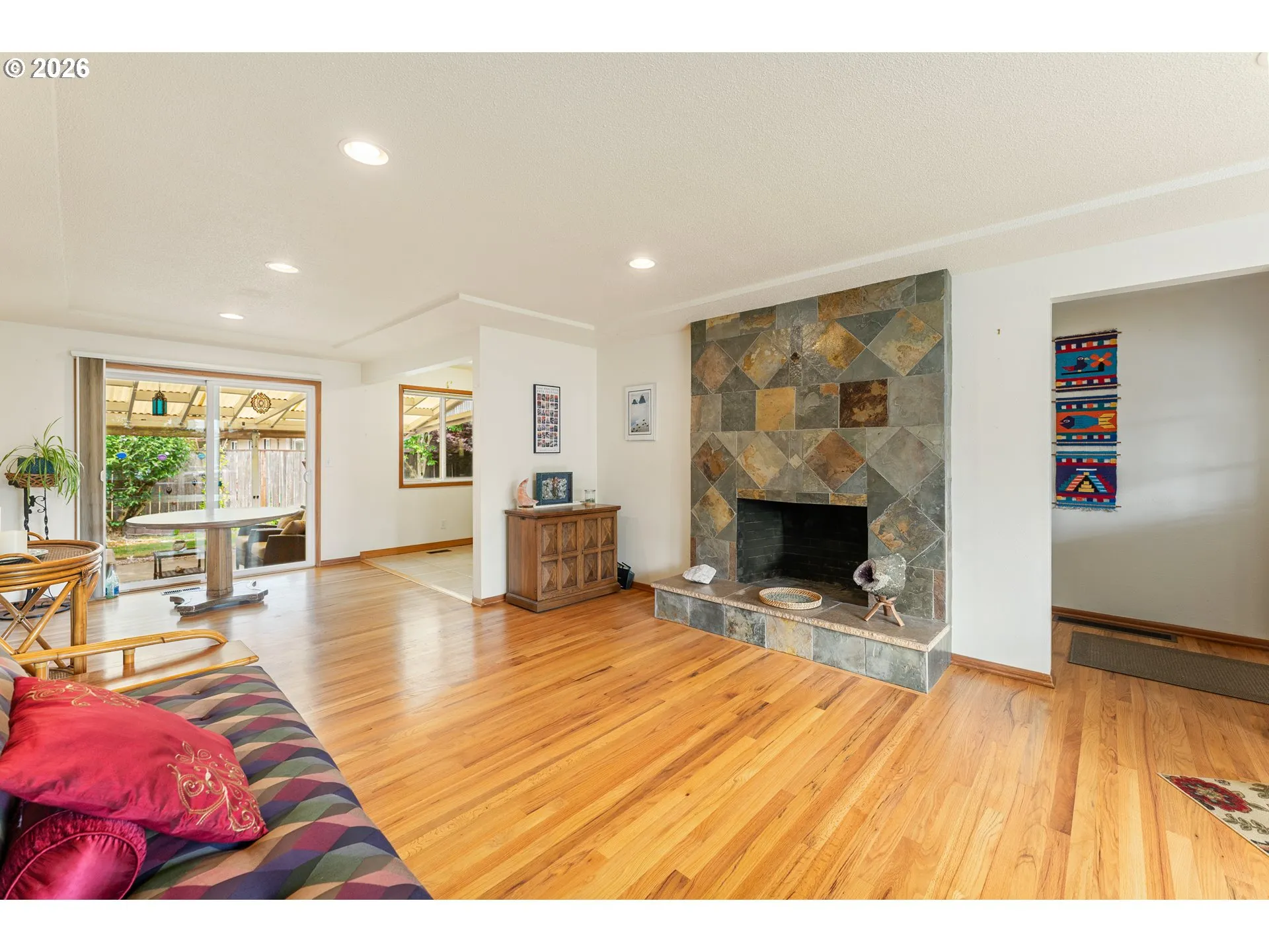 Living Room-Fireplace