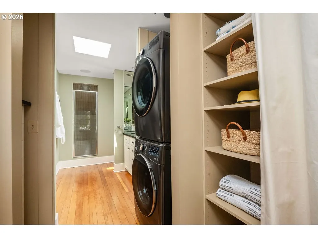 Bedroom, Primary-Walk-In Closet