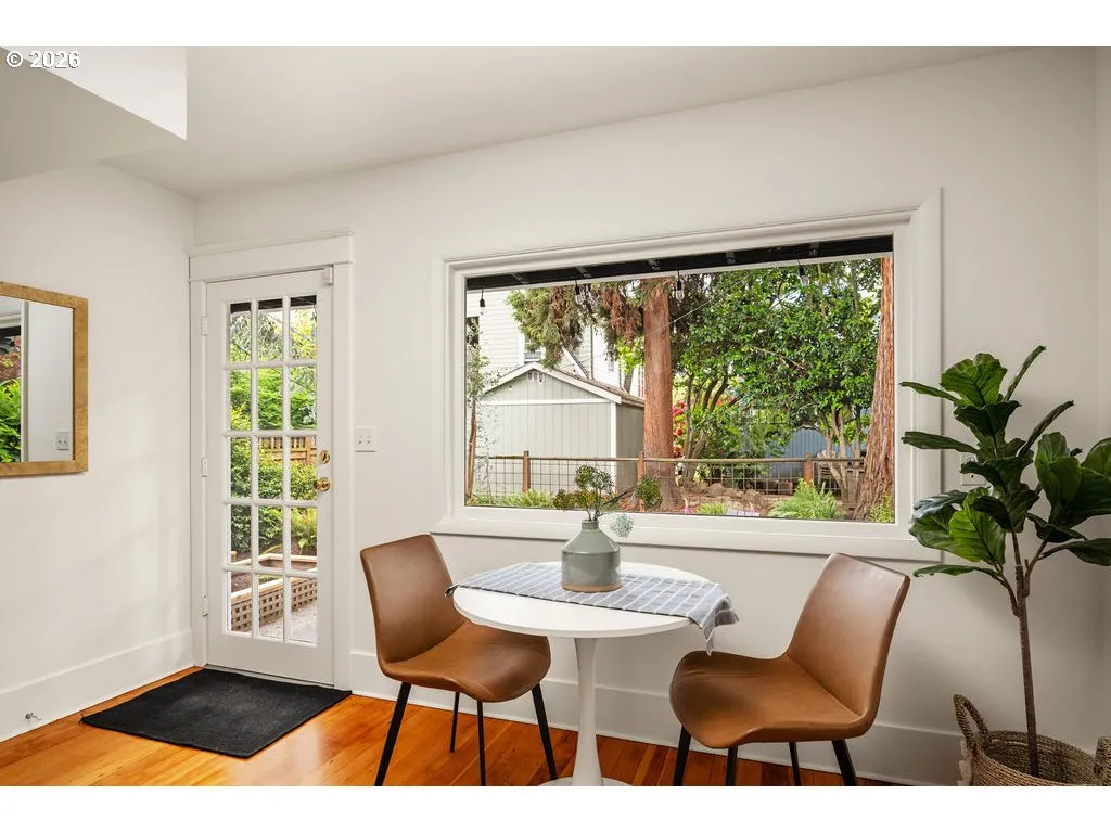 Kitchen/Nook-Eating Area