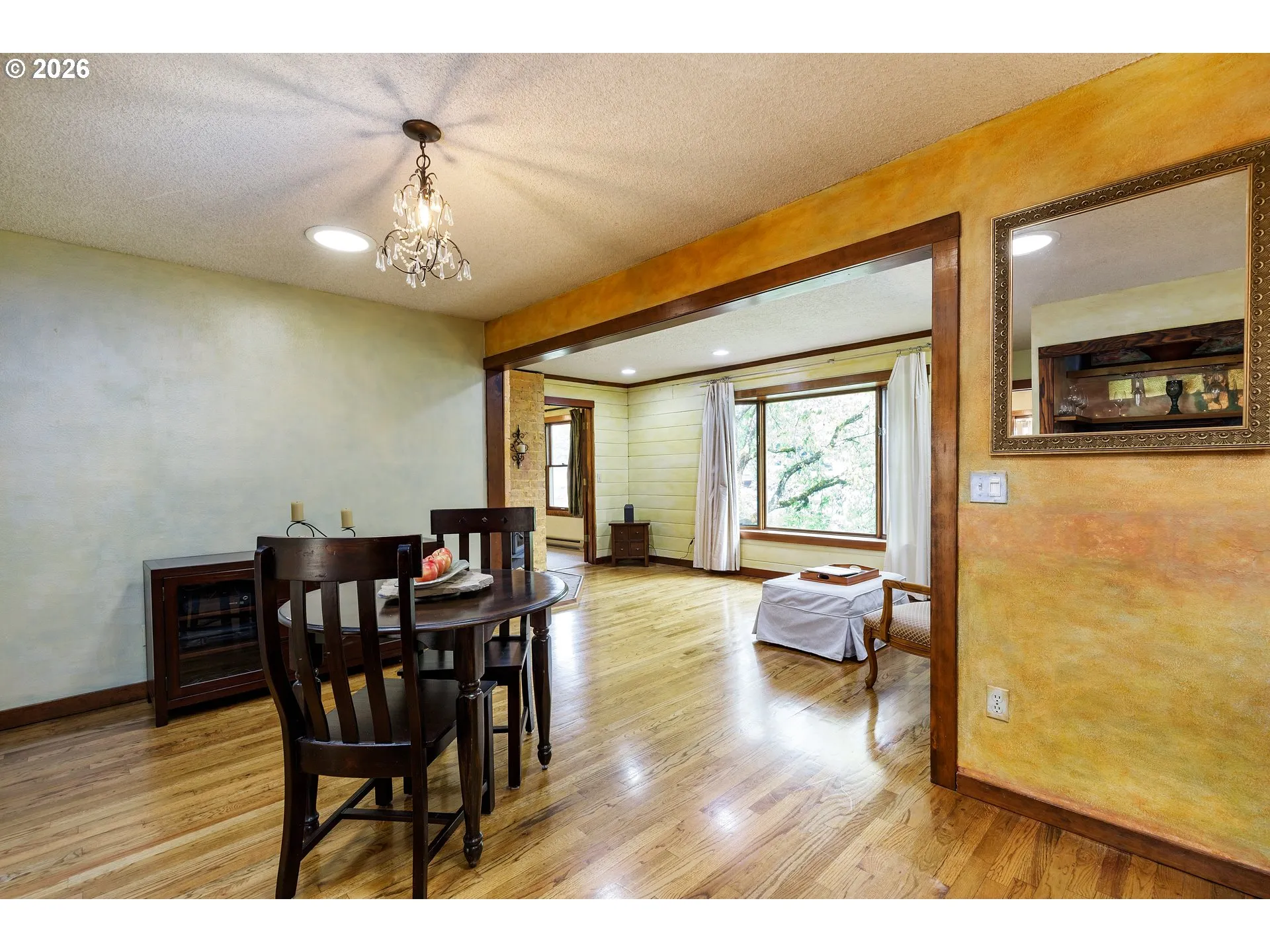 Kitchen-Eating Area