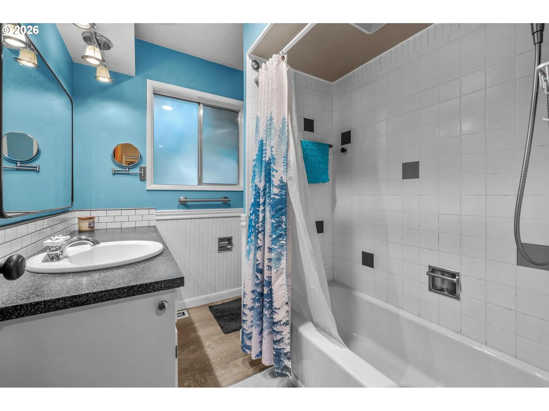 Bathroom-Upper