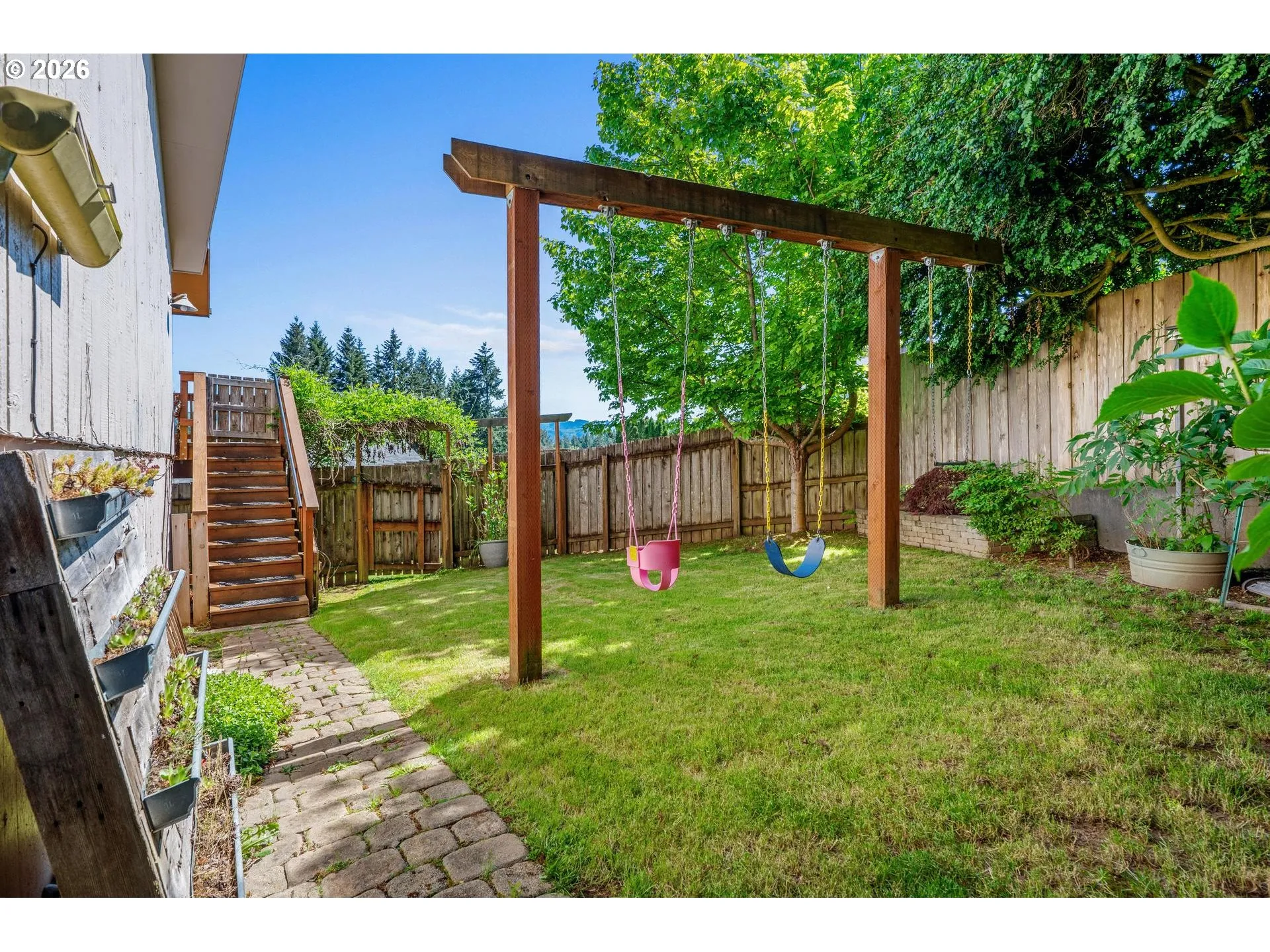 Yard-Back