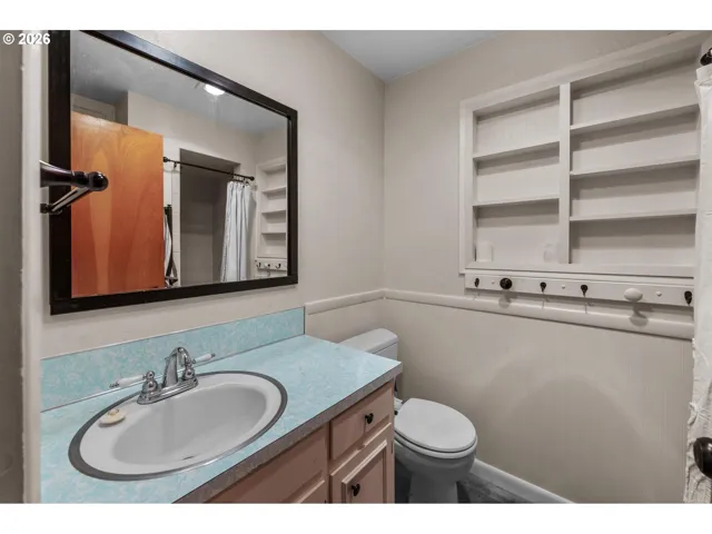 Bathroom-Lower