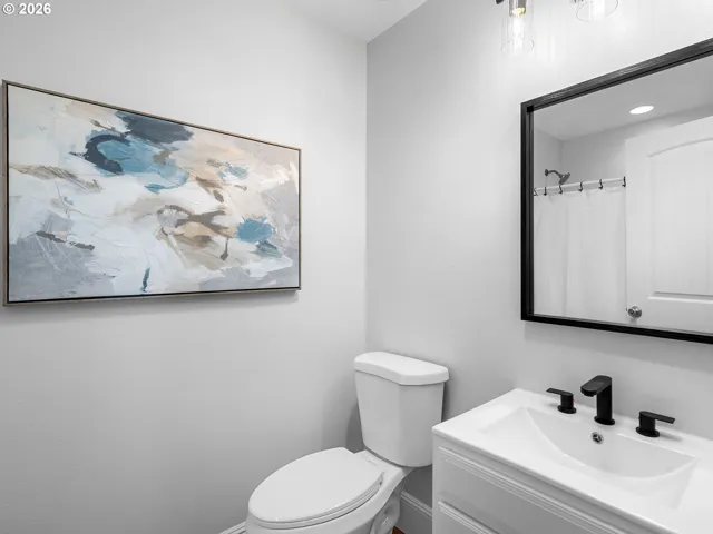 Bathroom, Attached