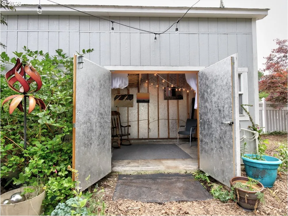 Shed