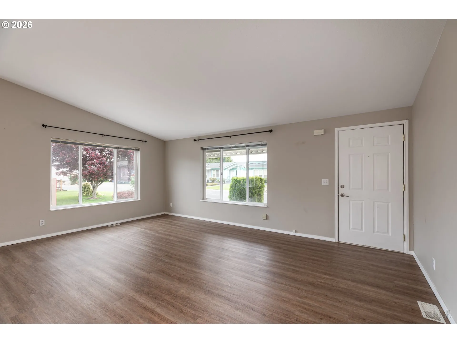 Living Room-Vaulted Ceilings
