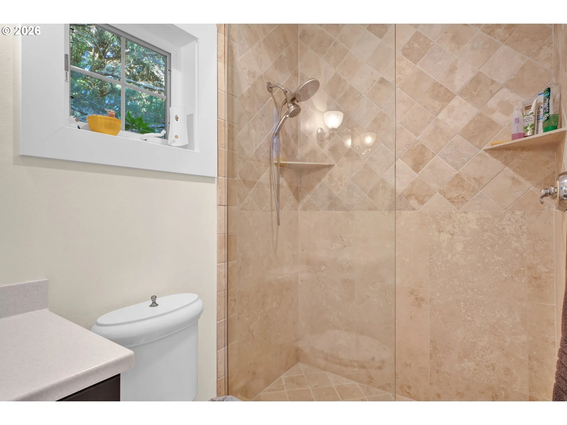 Bathroom, Continental-Lower