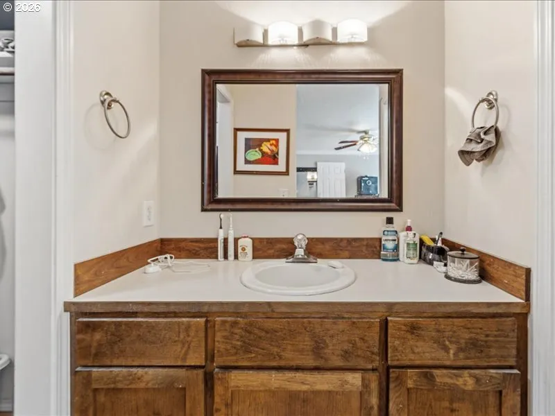 Bathroom, Attached