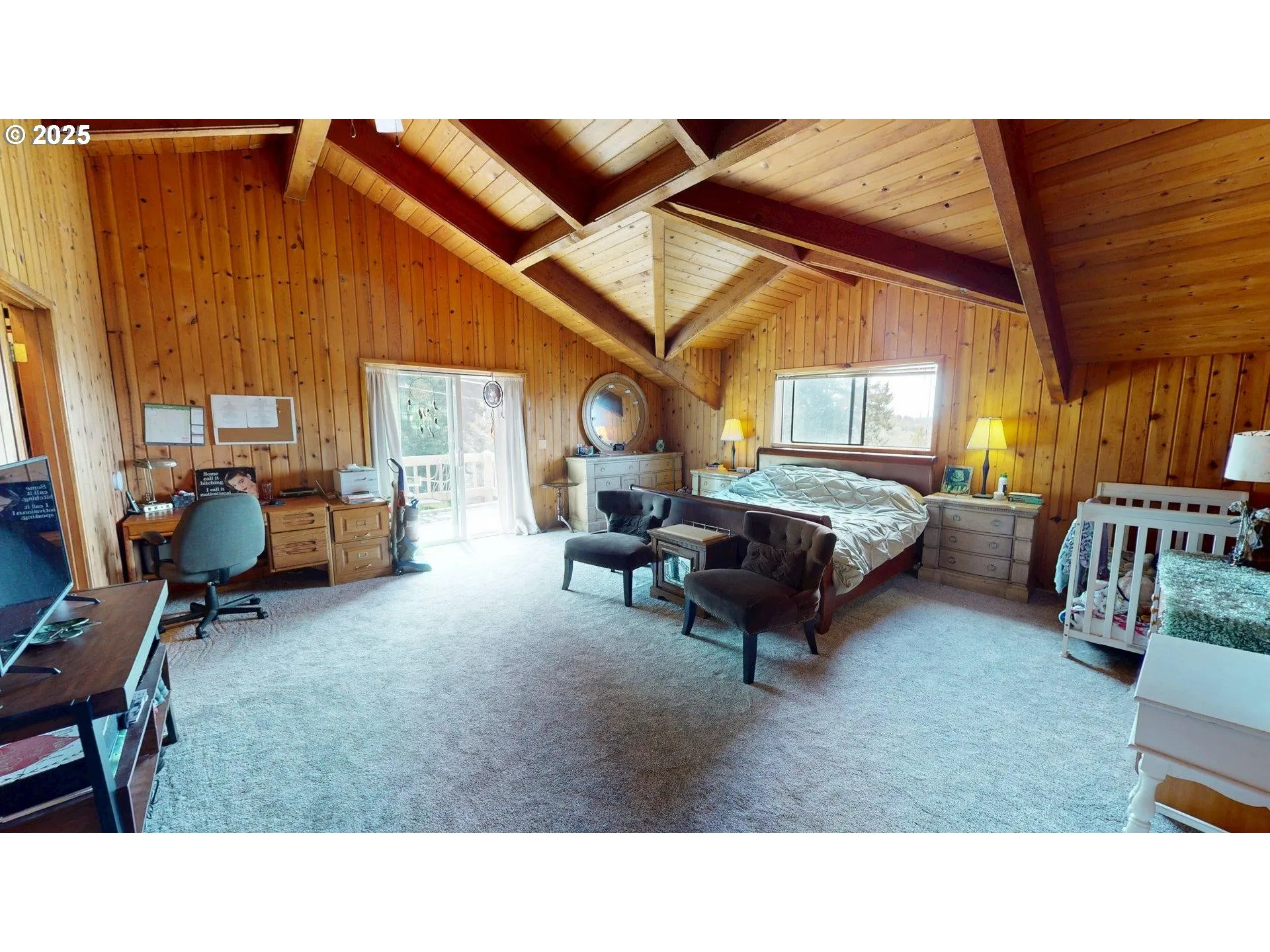 Primary Bedroom-Upper