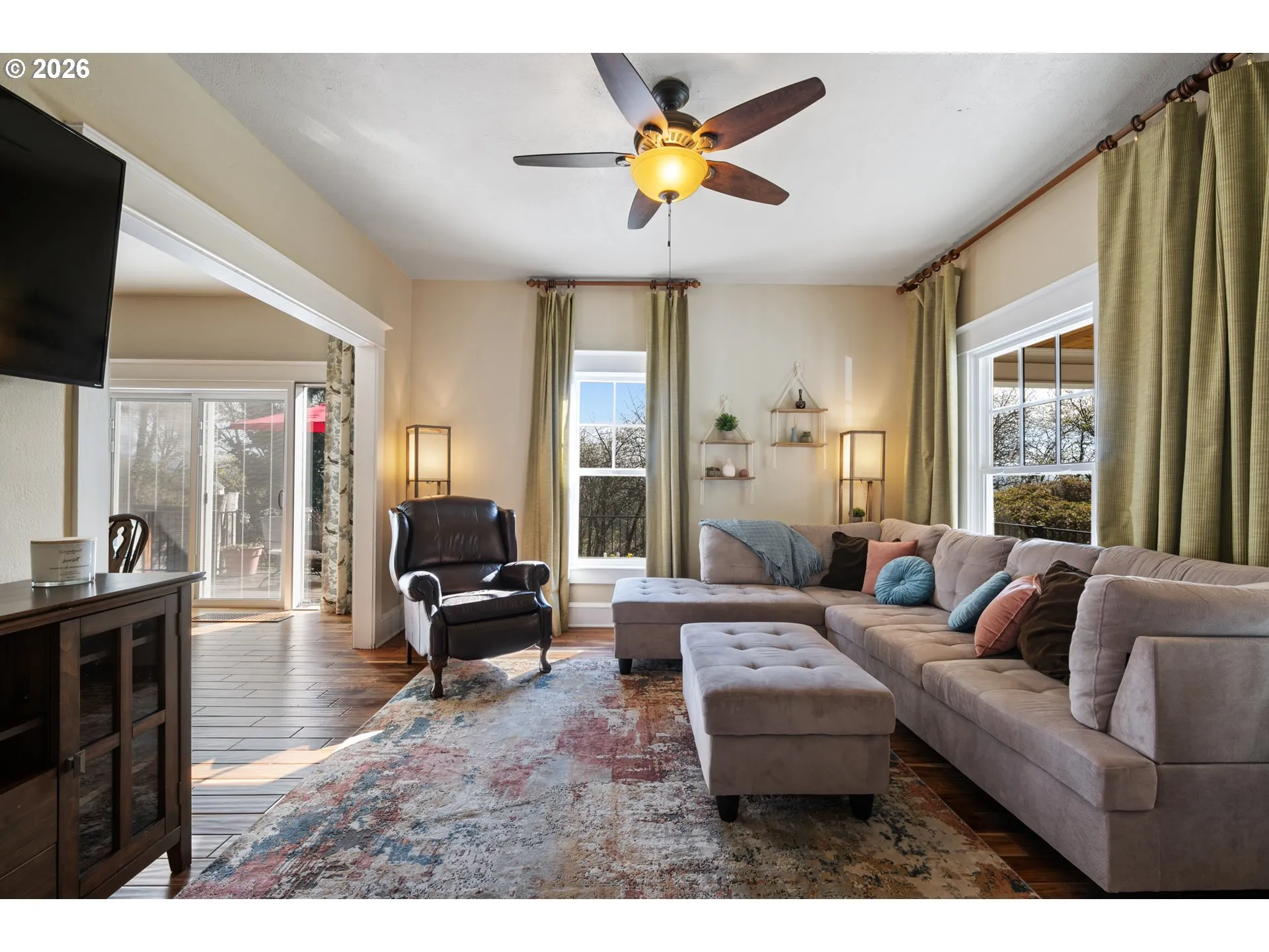 Living Room-Ceiling Fan