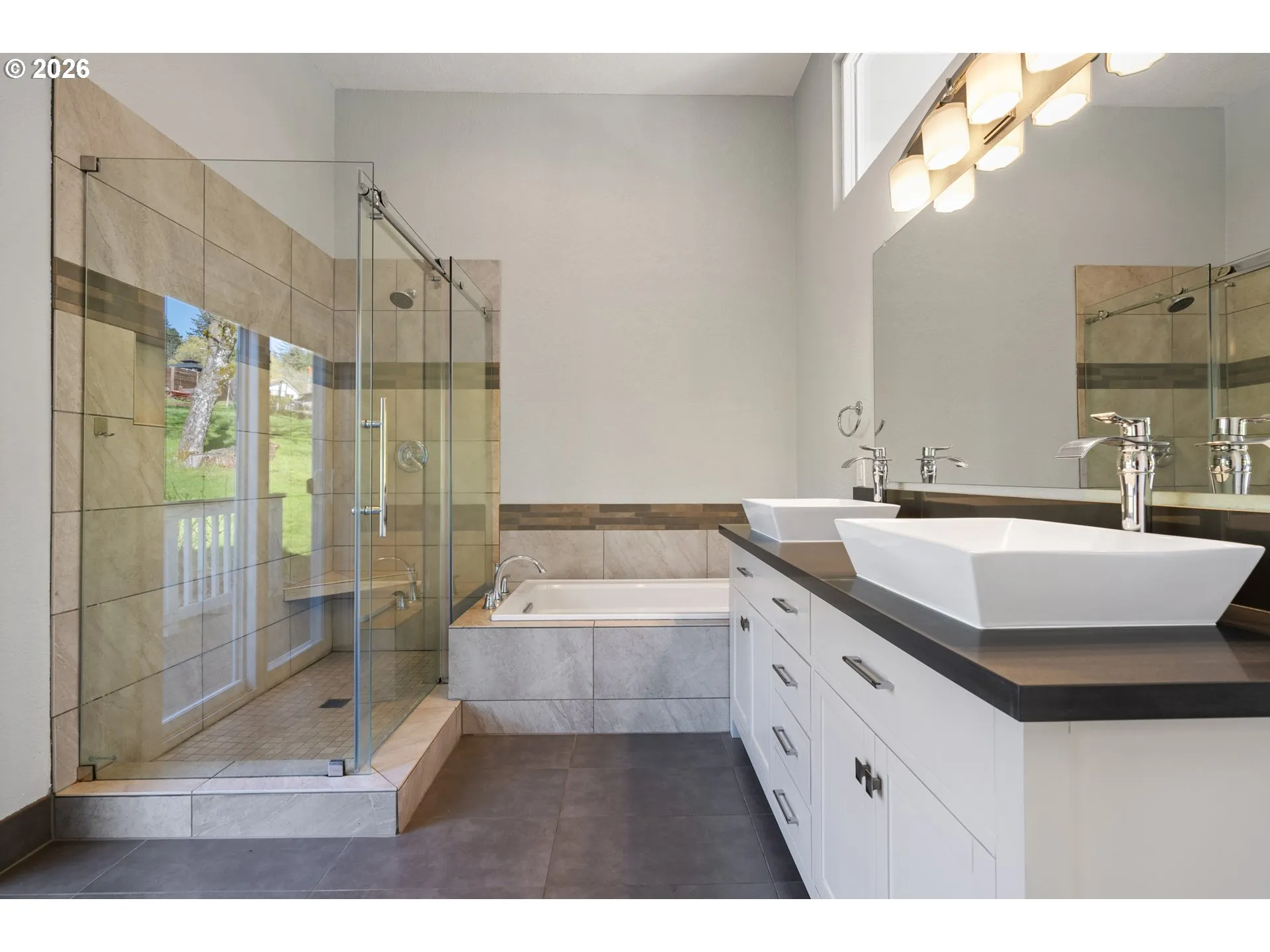 Bathroom-Walk in Shower