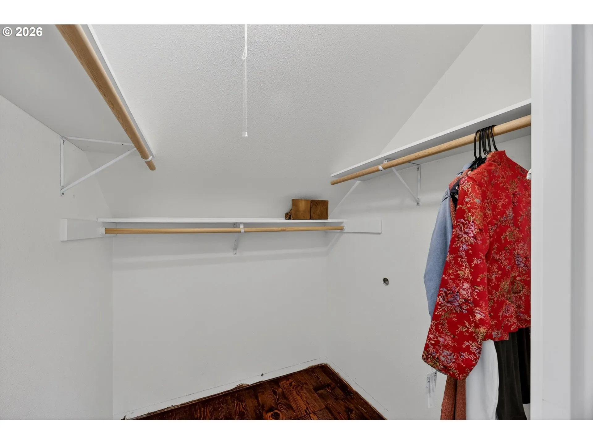Bedroom-Walk-In Closet