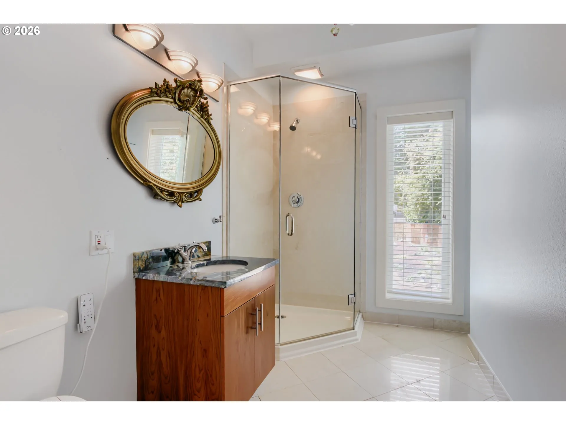Bathroom-Upper